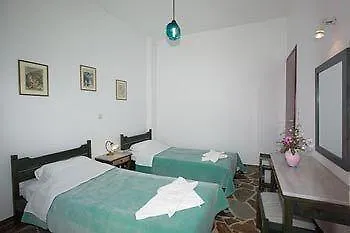 Ξενοδοχείο με διαμερίσματα Ostria 3*