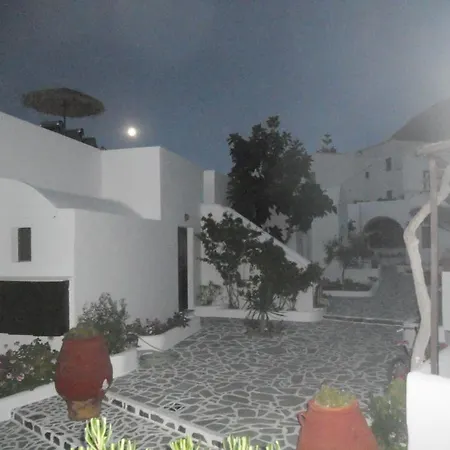 Ξενοδοχείο με διαμερίσματα Ostria Καμάρι